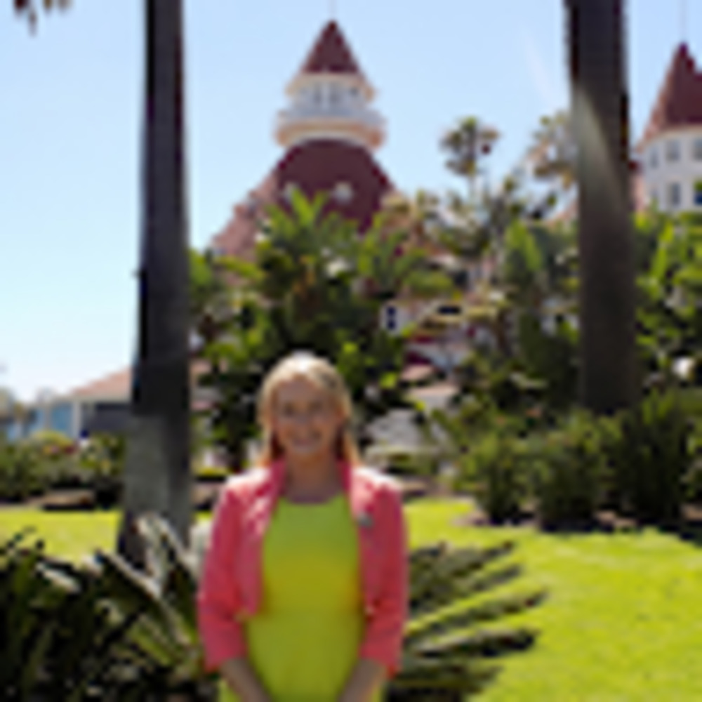 Meet your Posher, Courtney